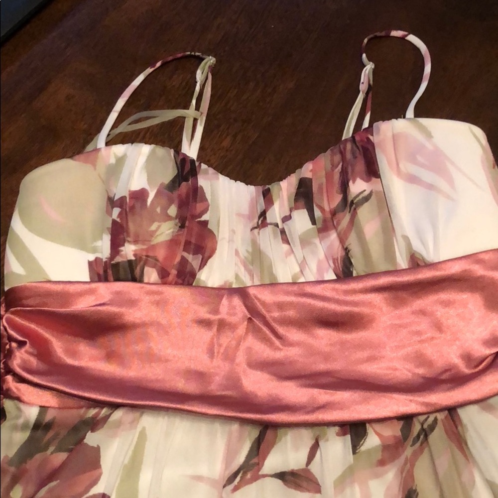 Dress - Picture 4 of 6